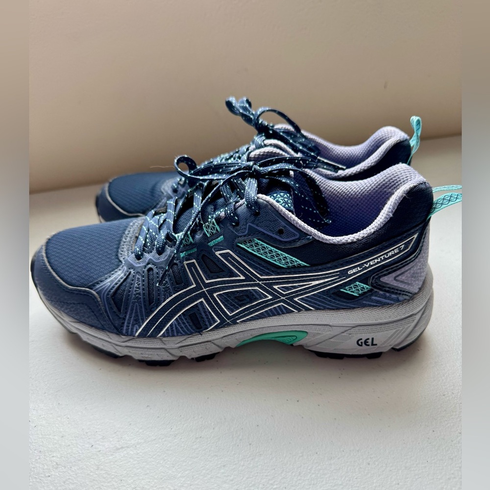 ASICS Gel Venture 7 women’s 6.5
Very good condition
